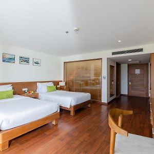 Twin Room Bath